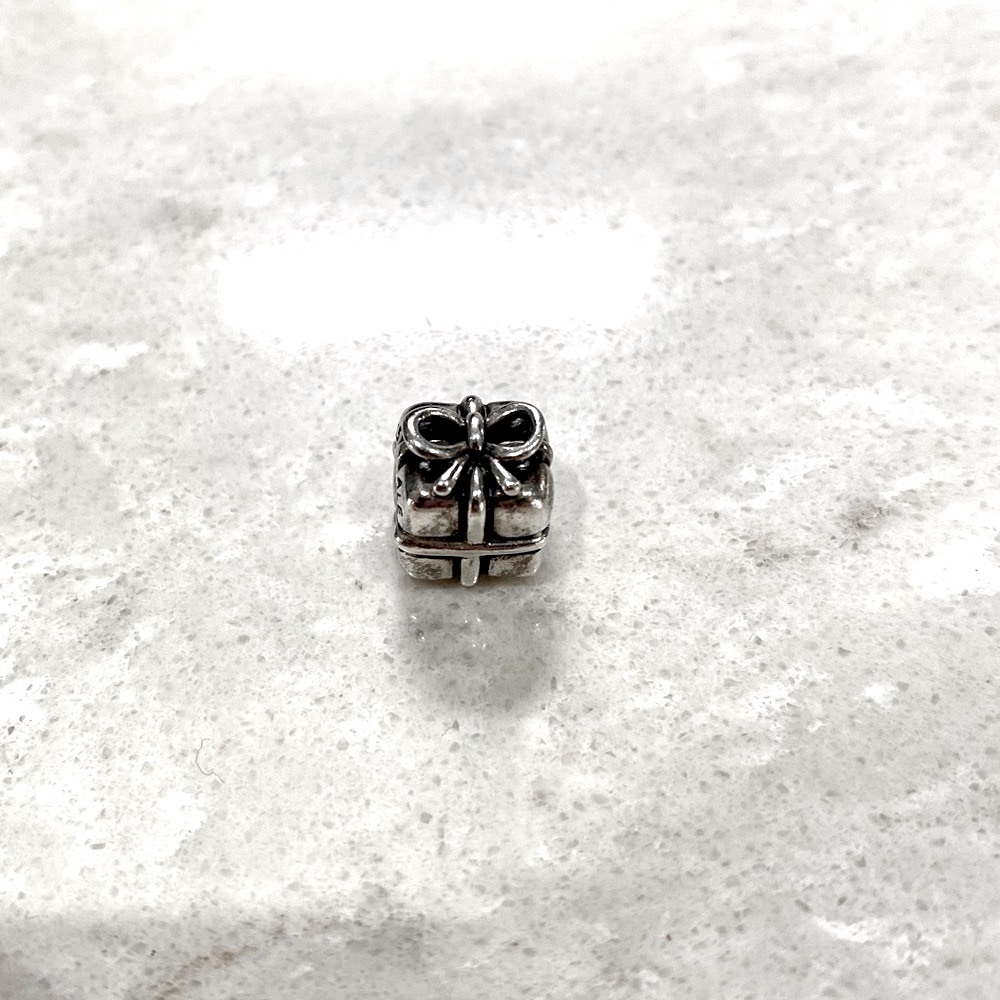 Pandora Birthday Present Charm